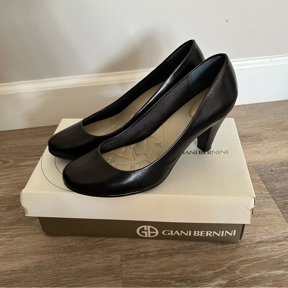 Giani Bernini Black Leather Heels Women’s Size 8